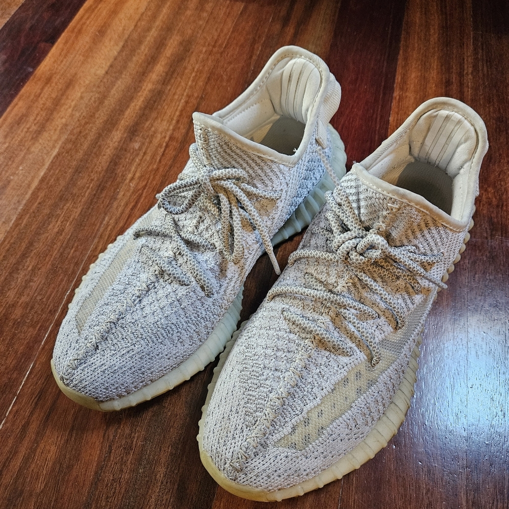 Yeezy 350 Reflective size 9 US w/no box
